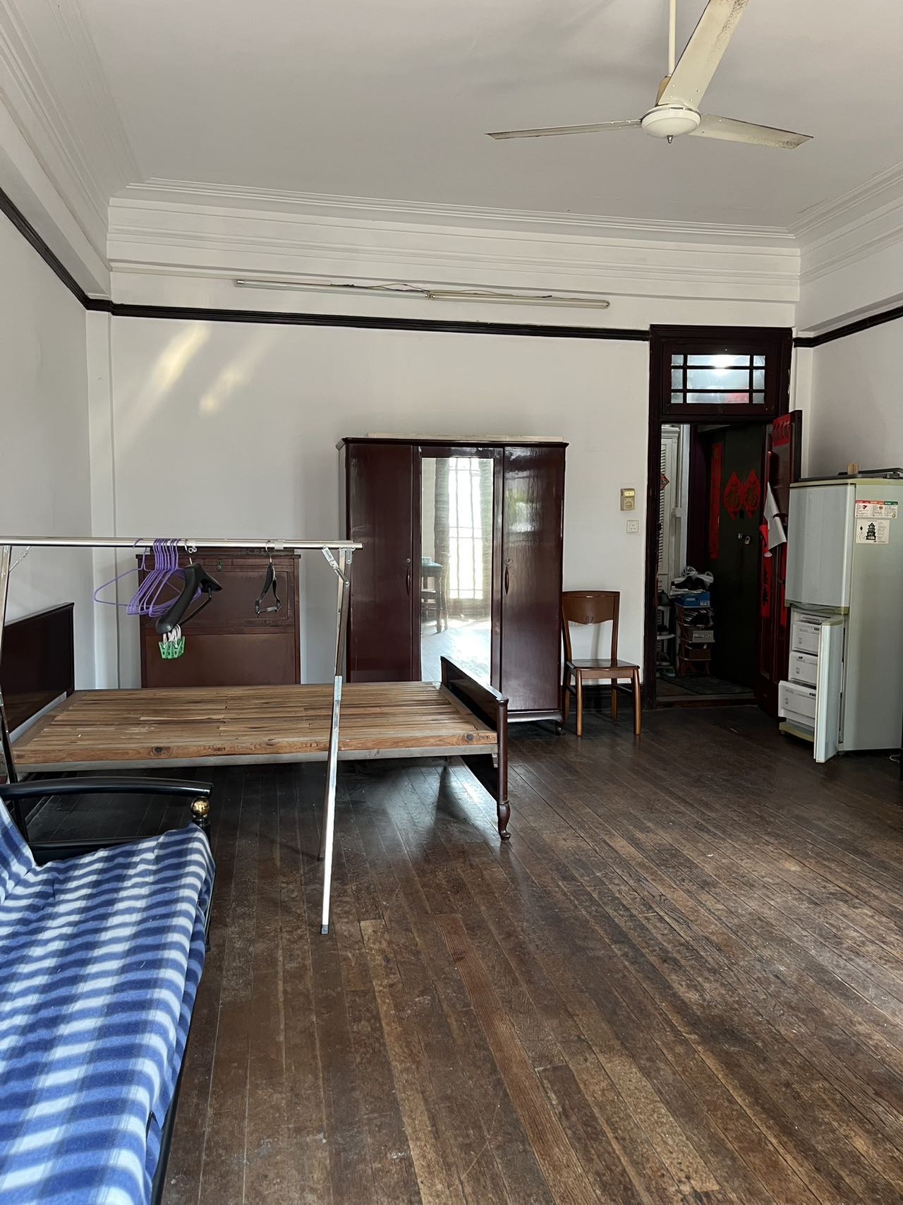 愚园路试用期管洋房带朝南大阳台