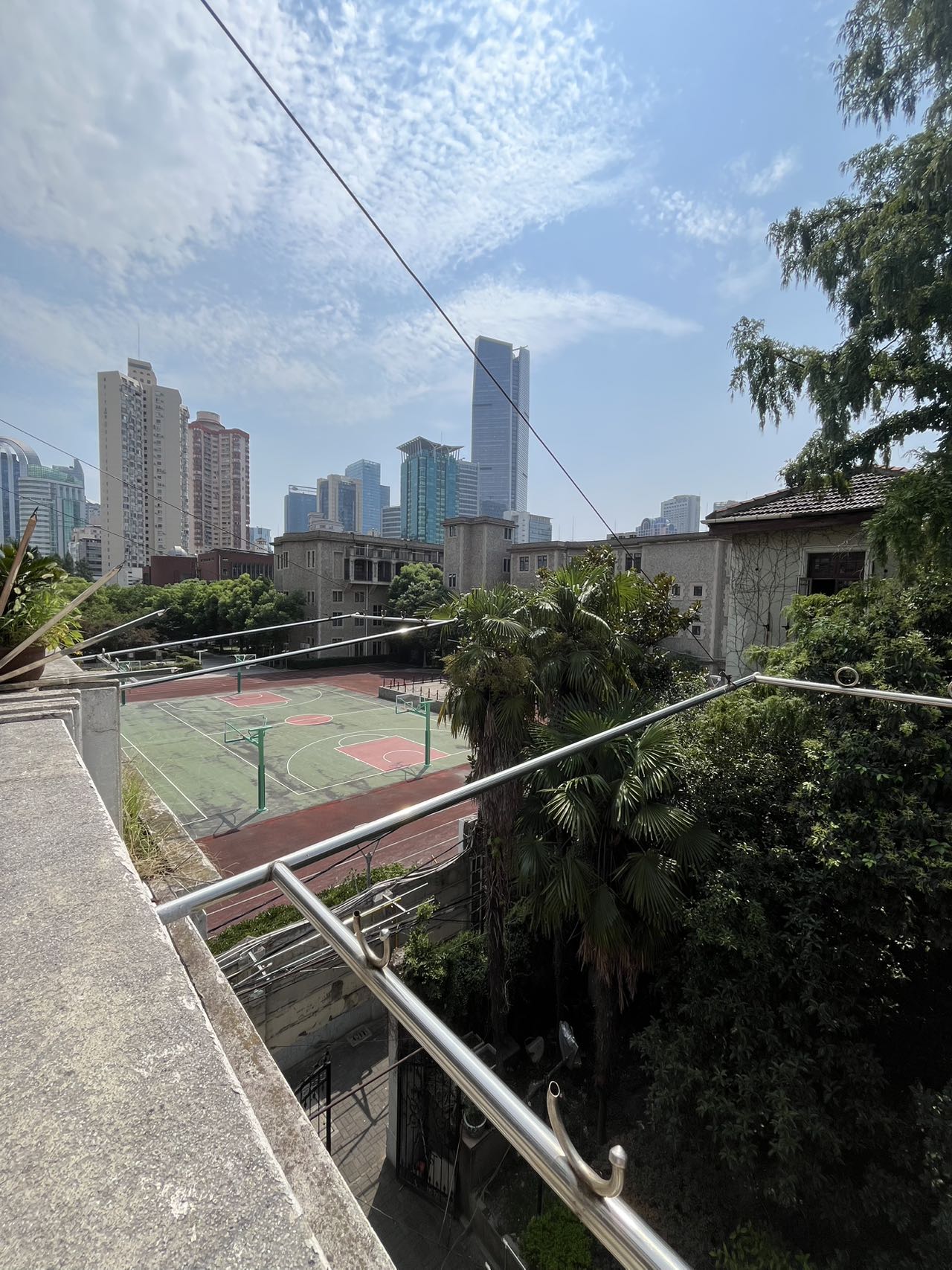 愚园路试用期管洋房带朝南大阳台