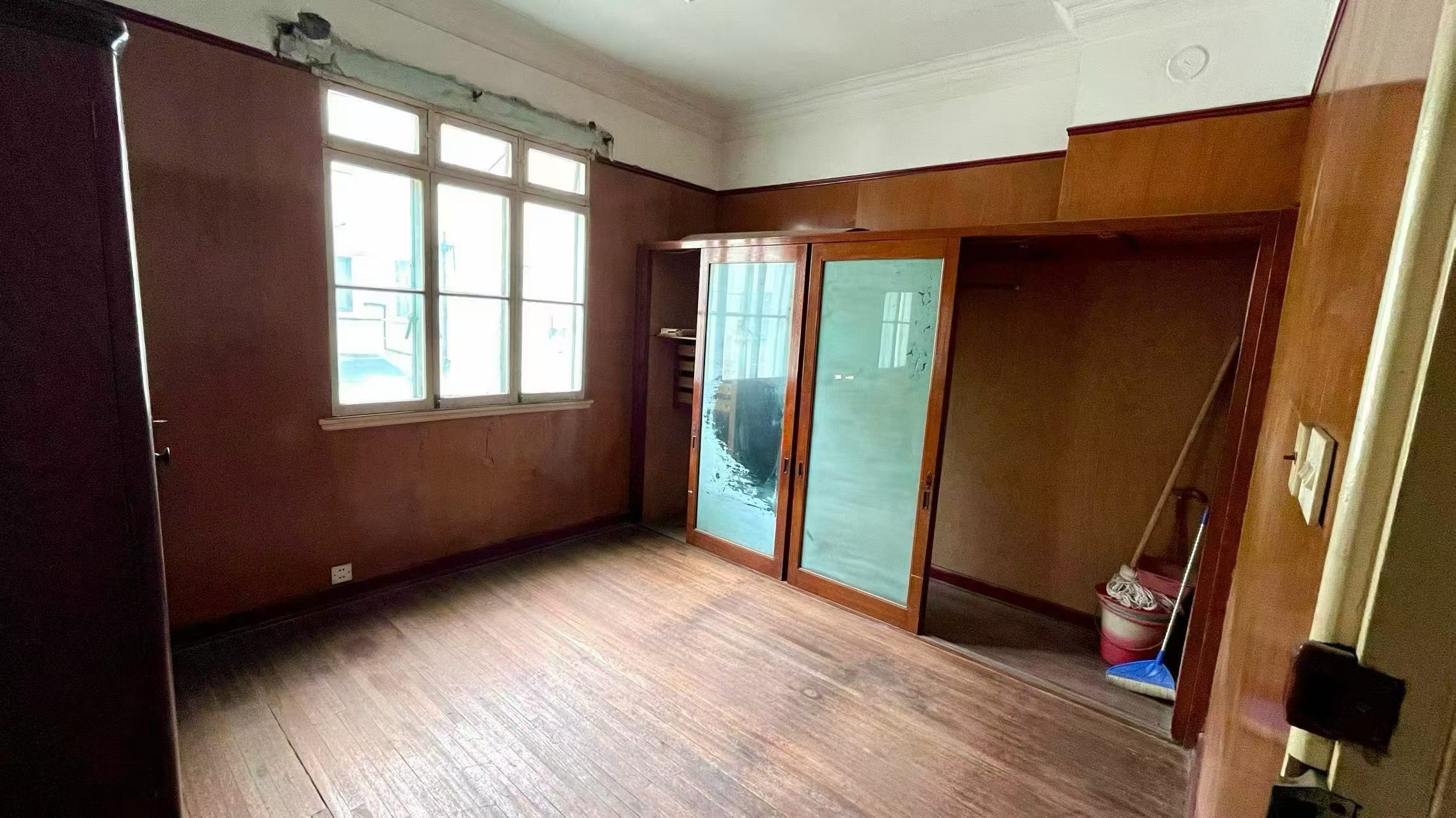 上海市徐汇区建国西路整栋老屋况