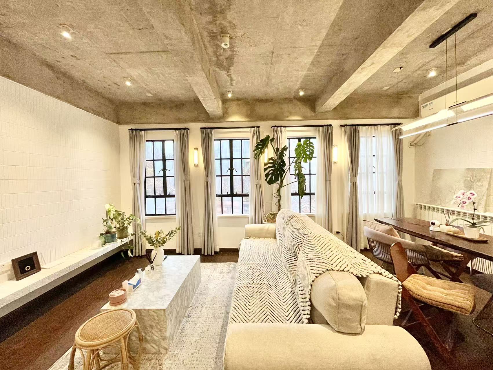 乌鲁木齐北路498弄