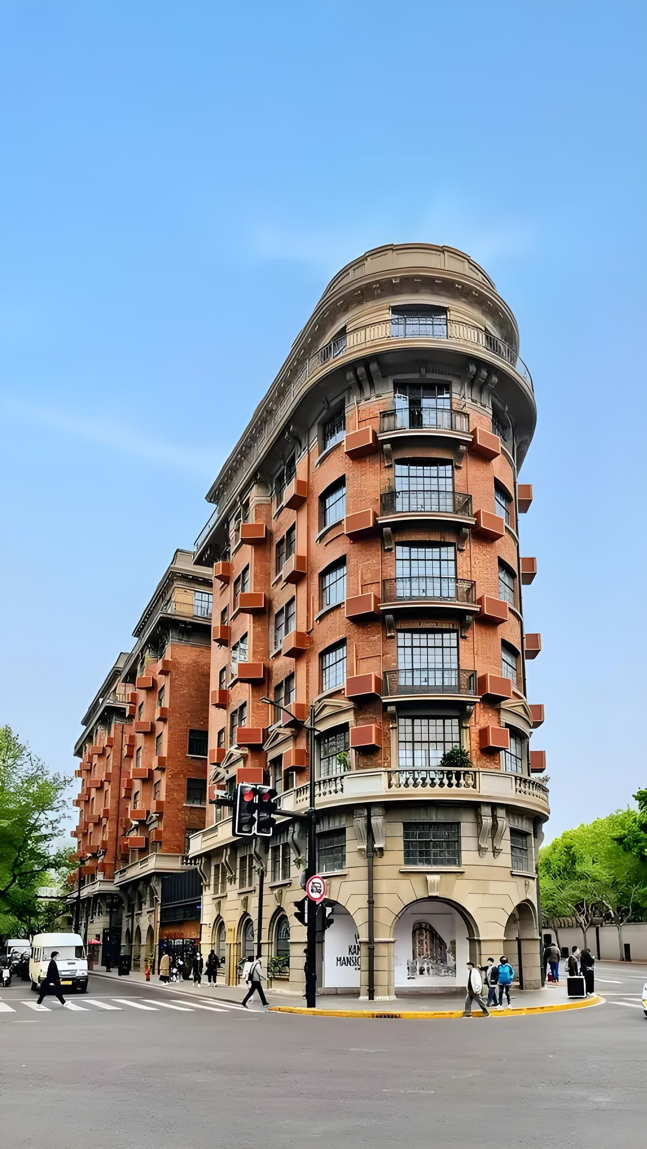 乌鲁木齐路丨华山路