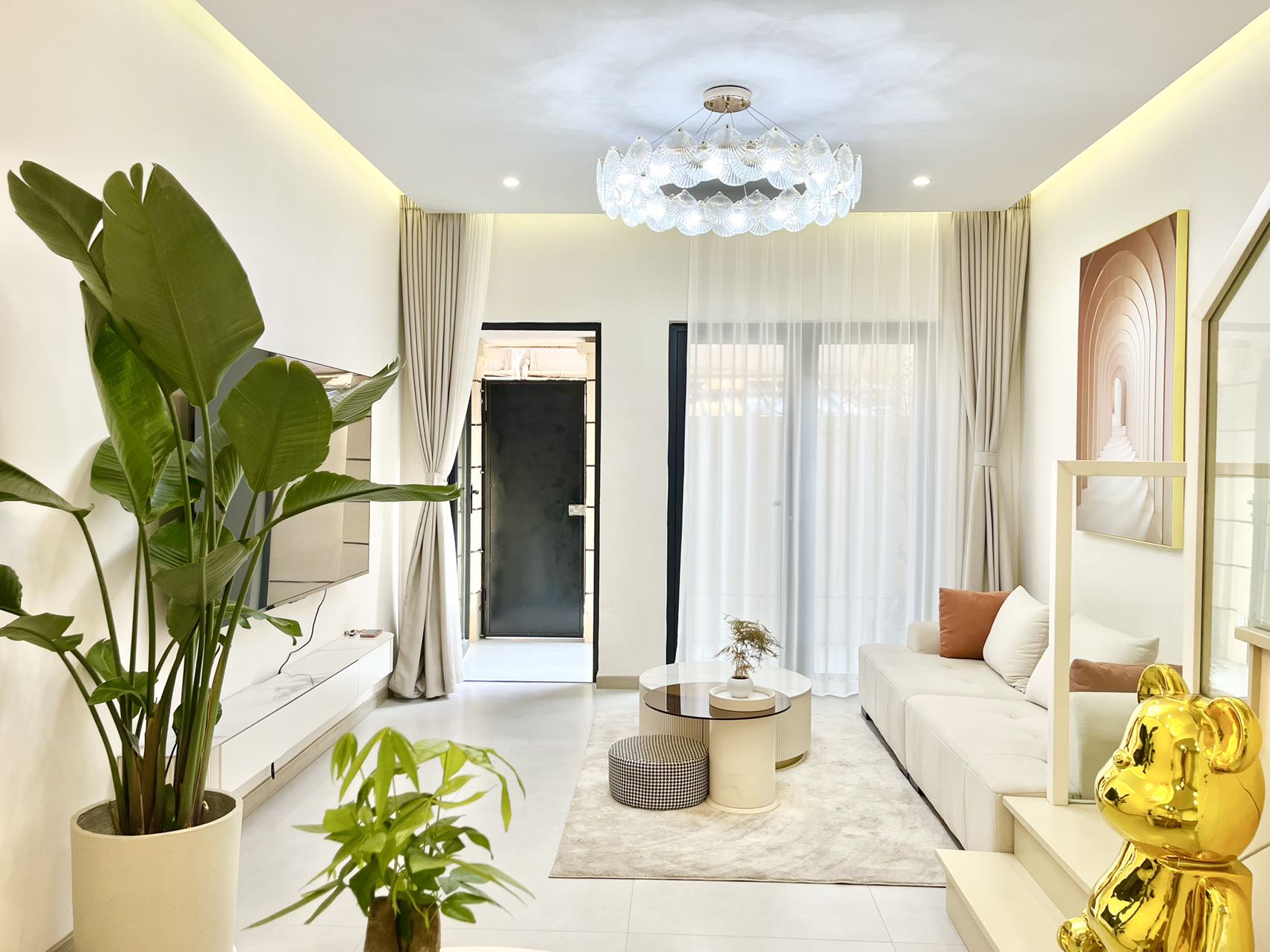 林邨整栋带双露台毗邻南京西路恒隆广场