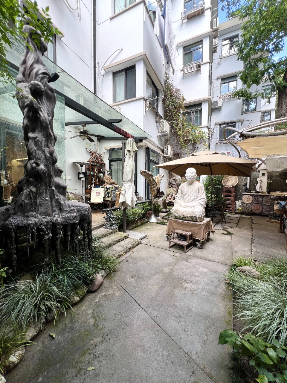 岳阳路一楼整层带62平院子